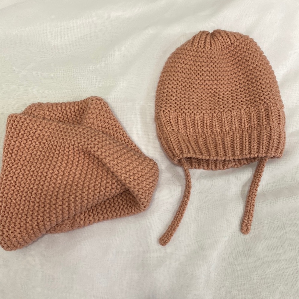 Zara Baby Girl Pink winter hat and Infinite Scarf Bundle 0-12M